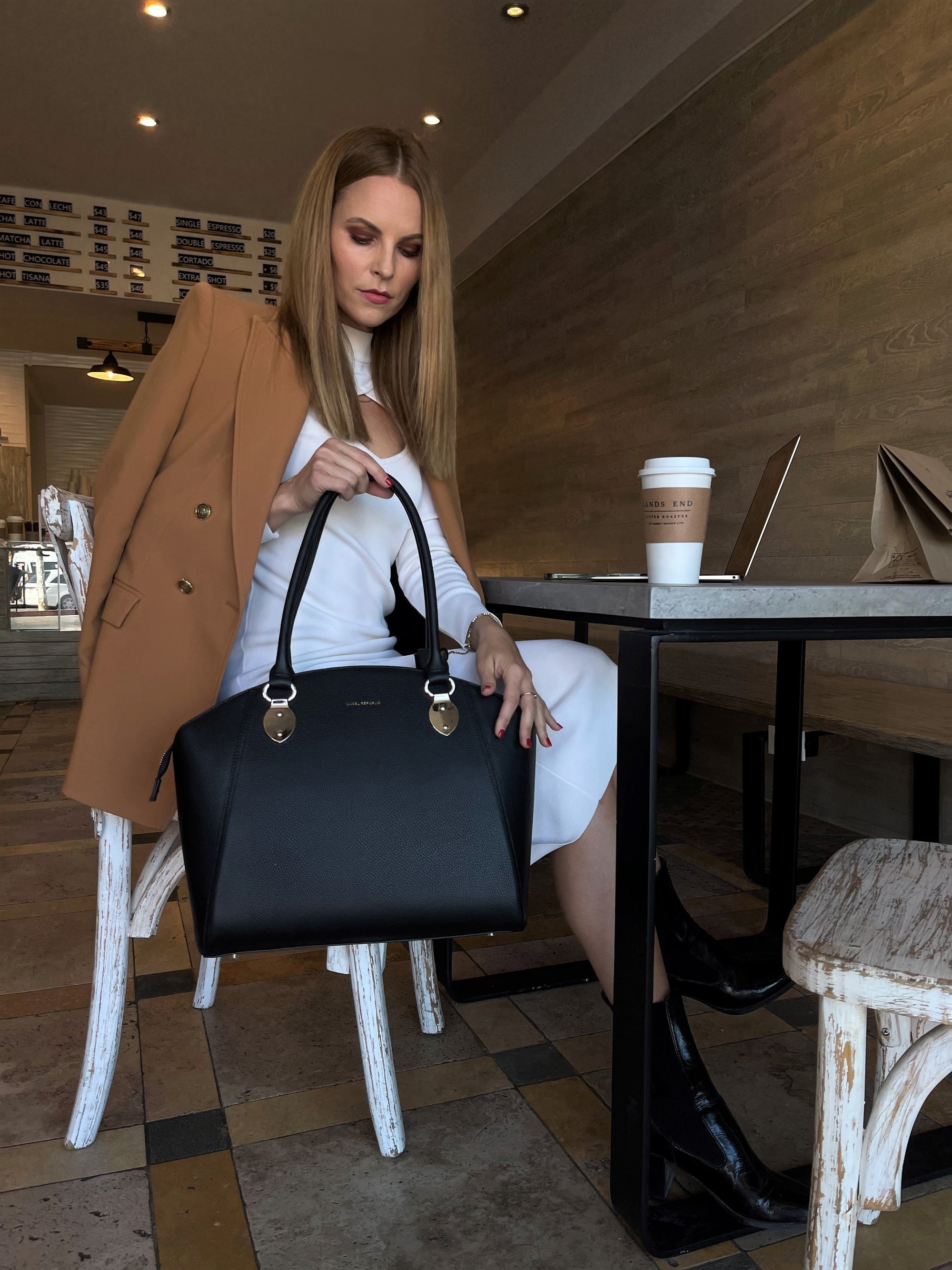 14" SAVANNAH DESIGNER LAPTOP HANDBAG | PEBBLE LEATHER | CHAMPAGNE GOLD | kanjibunny.com